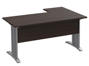 S77 УГЛОВОЙ СТОЛ НА МЕТАЛЛИЧЕСКИХ НОЖКАХ