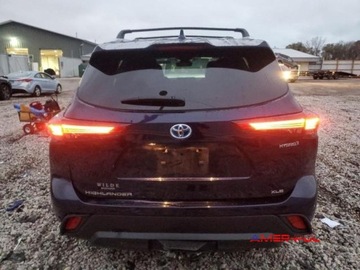 Toyota Highlander III 2022 Toyota Highlander 2022 r.,2,5L XLE 4x4 2.5 Hybryda 243KM, zdjęcie 4