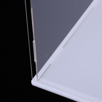 Пылезащитная модель из акрила, размеры 40х30х30 см.