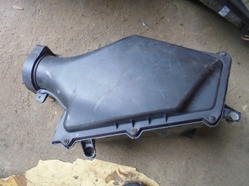 VOLVO C30 2.4 D5 OBUDOWA FILTRA POWIETRZA