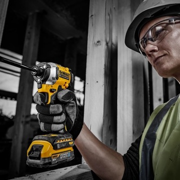 2 аккумулятора Powerstack 18 В 1,7 Ач DeWALT DCBP034