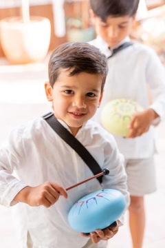 Розовый барабан с табу -барабан