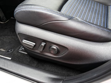 Toyota RAV4 V SUV Facelifting 2.5 Hybrid  Dynamic Force 218KM 2023 TOYOTA RAV4 2.5 Hybrid Selection 4x2 Suv 218KM 2023, zdjęcie 7