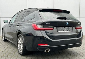 BMW Seria 3 G20-G21 Touring 2.0 330e 292KM 2022 BMW Seria 3 Naped 4x4 Hak Lopatki FV 23 2.0 Hybryda Plug-in 292KM, zdjęcie 4