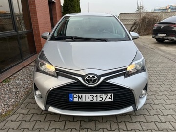 Toyota Yaris III Hatchback 5d Facelifting 1.33 Dual VVT-i 99KM 2015 Toyota Yaris 1.3 benzyna 99 KM automat zarej w PL zadbany mozliwa zam, zdjęcie 5