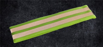 ЯРКАЯ СВЕТООТРАЖАЮЩАЯ ЛЕНТА НА ЛИПУЧКЕ ДЛЯ РУКИ И ПЛЕЧА