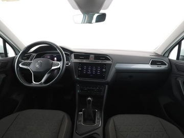 Volkswagen Tiguan II SUV Plug-in 1.4 TSI e-HYBRID 245KM 2022 Volkswagen Tiguan hybryda plug-in virtual navi, zdjęcie 14