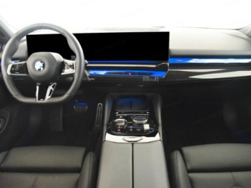 BMW Seria 5 G90-91 Touring 2.0 520d 197KM 2026 BMW Seria 5 520d xDrive Sport Sedan 2.0 (197KM) 2026, zdjęcie 7