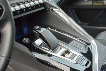 Peugeot 3008 II Plug-In Hybrid Facelifting 1.6 HYBRID4 300KM 2022 Peugeot 3008 GT line / 4x4 / Kamera, zdjęcie 17