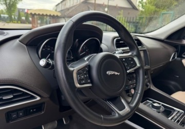 Jaguar F-Pace SUV 2.0 i4 250KM 2020 Jaguar F-Pace 2,0T 250ps R-Line Bi Led Pamieci Alu19 Kamery Panorama Gwara, zdjęcie 4