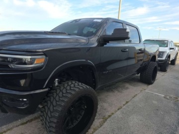  RAM 1500 Limited Crew Cab Standard Bed 2023 5.7 Benzyna 395KM, zdjęcie 1