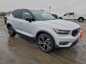 Volvo XC40 2021 Volvo XC 40 T5 R-Design 2021 2.0L 2.0 Benzyna 248KM, zdjęcie 4