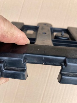 КРЫШКА ПАНЕЛЬ ПЕРЕДНЕГО БАМПЕРА TOYOTA YARIS IV 2020- 52618-K0010