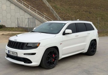 Jeep Grand Cherokee IV Terenowy Facelifting 6.4 V8 468KM 2015 Jeep Grand Cherokee 2015 Jeep Grand Cherokee SRT 6.4 V8 HEMI 6.4 Benzyna, zdjęcie 3