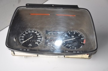 BMW E23 PŘÍSTROJOVÁ DESKA 735I M30 1371055 RARITA