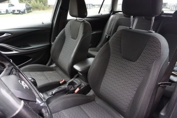 Opel Astra K Sports Tourer 1.6 CDTI 136KM 2018 Opel Astra Bezwypadek 1.6 Diesel 136KM, zdjęcie 9