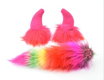 Аксессуары, украшение шлема - бычьи рога.