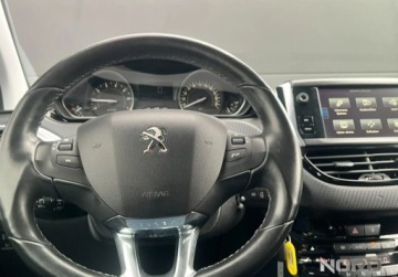 Peugeot 208 I Hatchback 5d Facelifting 1.2 PureTech 82KM 2016 Peugeot 208 Bezwypadkowy, FV23, KredytowanieLeasing, gwarancja 12m, Panora, zdjęcie 11