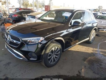 Mercedes GLC C254/X254 2024 Mercedes-Benz GLC 300 2024 2.0l 2.0 Benzyna 255KM, zdjęcie 1