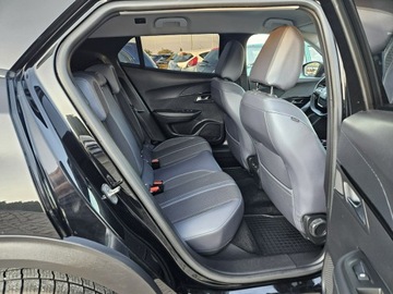 Peugeot 2008 II SUV 1.2 PureTech 130KM 2020 Peugeot 2008 1,2 benzyna 130KM nawigacja kamera, zdjęcie 6