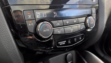 Nissan Qashqai II Crossover Facelifting 1.2 DiG-T 115KM 2018 Nissan Qashqai 1.2DIG-T 115KM Tempomat SalonPL Pan, zdjęcie 25