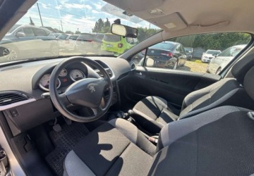Peugeot 207 Hatchback 5d 1.4 VTi 95KM 2009 Peugeot 207 2009 r. 1.4 Benzyna 95KM, zdjęcie 10