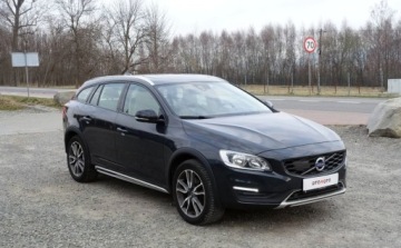Volvo 2017 Volvo V60 Cross Country Cross Country 2.0 D4 190KM Automat Jasna skora Kam, zdjęcie 2