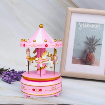 МУЗЫКАЛЬНАЯ ШКАТУЛКА КАРУСЕЛЬ С ЛОШАДЯМИ, ЗОЛОТАЯ И БЕЛАЯ