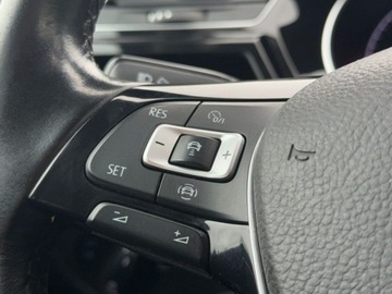 Volkswagen Touran III 2.0 TDI 150KM 2020 Volkswagen Touran 2.0 Diesel 150KM, zdjęcie 7