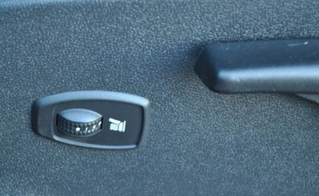 Renault Megane III Coupe 1.6 16v 110KM 2009 Renault Megane 1.6 Benzyna 110 km 6-biegowy Klimatyzacja 1.6 Benzyna 110KM, zdjęcie 24