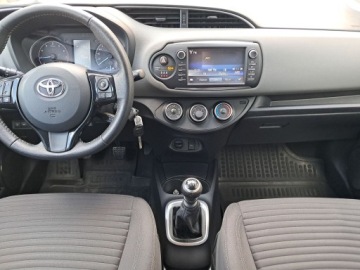 Toyota Yaris III Hatchback 5d Facelifting 2017 1.5 Dual VVT-iE 111KM 2018 Toyota Yaris 1,5-Dual-VVT-iE III (2011-2019) Toyot, zdjęcie 2
