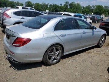 Mercedes Klasa E W213 2019 Mercedes-Benz Klasa E 2019 Mercedes-Benz E-Class E 300 4MATIC Sedan 2.0, zdjęcie 2