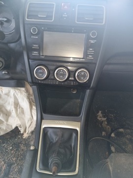 DESKA ROZDĚLOVAČE KONZOLA SUBARU IMPREZA WRX 2017R USA