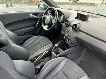 Audi A1 I Hatchback 3d 1.6 TDI 105KM 2011 Audi A1 3-drzwiowe 1.6 TDI 105KM 2011r, S-Line, zdjęcie 11
