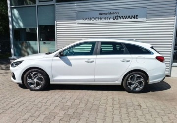 Hyundai i30 III Wagon Facelifting 1.0 T-GDI 120KM 2022 Hyundai i30 120KM T-GDI Smart SalonPL SerwisASO Iwl. Gwarancja FV23 120KM, zdjęcie 2