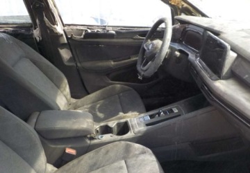 Volkswagen Golf VIII Variant 1.5 eTSI 150KM 2021 Volkswagen Golf Okazja 1.5 Benzyna 150KM, zdjęcie 23