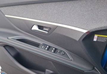 Peugeot 3008 II Crossover Facelifting  1.2 PureTech 130KM 2021 Peugeot 3008 1.2 PureTech Allure SS EAT8 1.2 Benzyna 130KM, zdjęcie 20