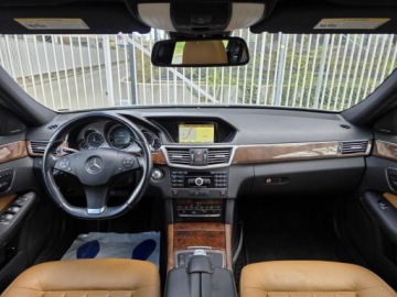 Mercedes Klasa E W212 Kombi 350 4MATIC 272KM 2011 MERCEDES E 350 4MATIC, V6 3.5l 272KM Przebieg: 194,588km Dokumentacja, zdjęcie 10