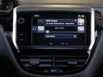 Peugeot 208 I Hatchback 5d Facelifting 1.2 PureTech 82KM 2016 Peugeot 208 1.2 PureTech, Salon Polska, zdjęcie 11