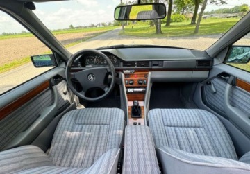 Mercedes W124 Kombi 3.0 D 109KM 1992 Mercedes-Benz W124 (1984-1993) 3.0 Diesel 110KM, zdjęcie 14