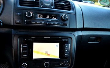 Skoda Fabia II Hatchback Facelifting 1.2 TSI 105KM 2010 Skoda Fabia Automat, Klimatyzacja, Nawigacja, Grzane Fotele 1.2 Benzyna, zdjęcie 6