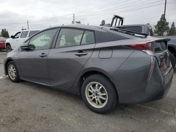 Toyota Prius IV Hatchback 1.8 Hybrid 122KM 2016 Toyota Prius 2016 1.8l 1.8 Hybryda 121KM, zdjęcie 1