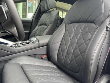 BMW X6 G06 SUV Facelifting 3.0 30d 298KM 2025 BMW X6 xDrive30d Sport Suv 3.0 (298KM) 2025, zdjęcie 6