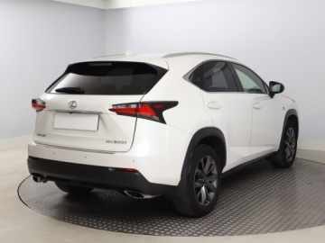 Lexus NX I SUV 200t 238KM 2015 Lexus NX 200t, Salon Polska, Serwis ASO, 4X4, zdjęcie 4