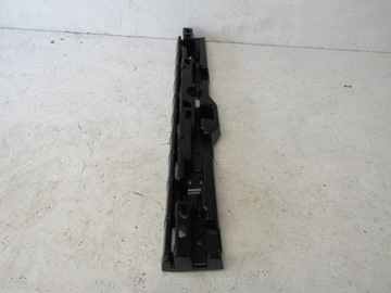 BMW 5 G30 G31 Кронштейн правого порога 51777387344