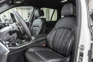 BMW X5 G05 SUV Facelifting 3.0 30d 298KM 2025 BMW X5 xDrive30d Dostępny od ręki!, zdjęcie 11