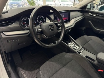 Skoda Octavia IV Kombi 2.0 TDI 115KM 2022 Skoda Octavia Ambition / LED / Kamera cofania / Ca, zdjęcie 6