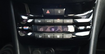 Peugeot 2008 I SUV 1.6 e-HDi 92KM 2014 Peugeot 2008 (nr 27) 1.6 HDI 92KM Nawigacja Parktronik Skory Klima Gwaranc, zdjęcie 26