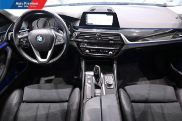 BMW Seria 5 G30-G31 Limuzyna 520i 184KM 2020 BMW Seria 5 520iFV23LED Fog lightsFotel SportowySport Line 2.0 Benzyna, zdjęcie 12