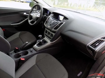 Ford Focus III Kombi 1.0 EcoBoost 125KM 2012 Ford Focus 125KM Navi Parkdistance Convers MY13 Benzyna 125KM, zdjęcie 20